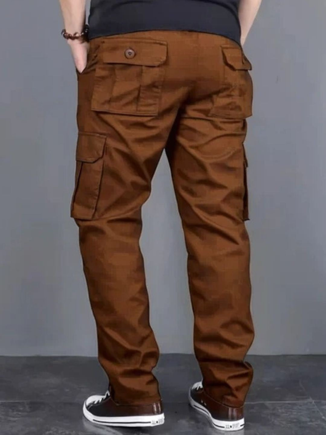 Cotton regular fit cargo pants for men